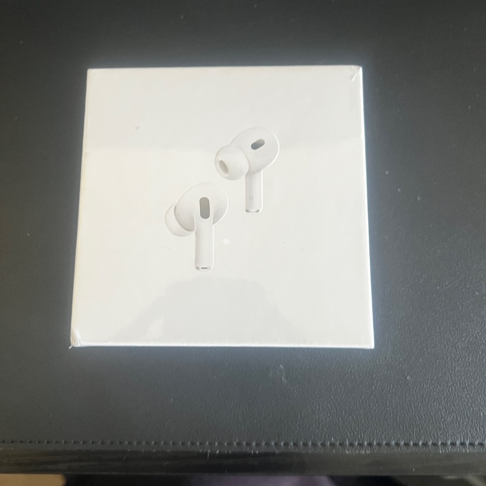 Apple AirPods Pro 2nd Gen with MagSafe USB-C